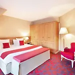 Hotel Les Violettes & 4*