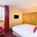 Les Violettes & Hotel