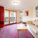 Hotel Les Violettes & 4*