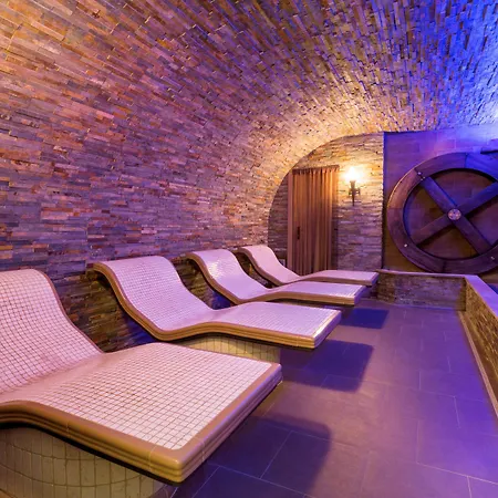 Les Violettes & Отель 4*