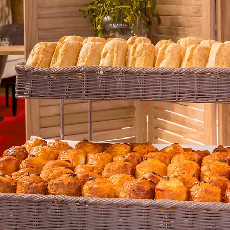 Les Violettes & Отель