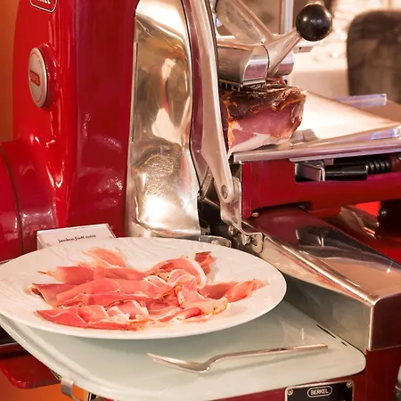 Les Violettes & Отель Юнгхольц