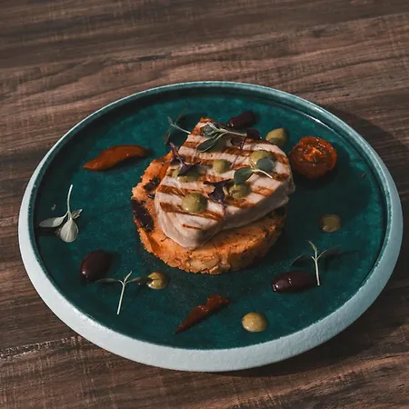 Les Violettes & Отель