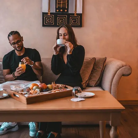 Les Violettes & Отель Юнгхольц