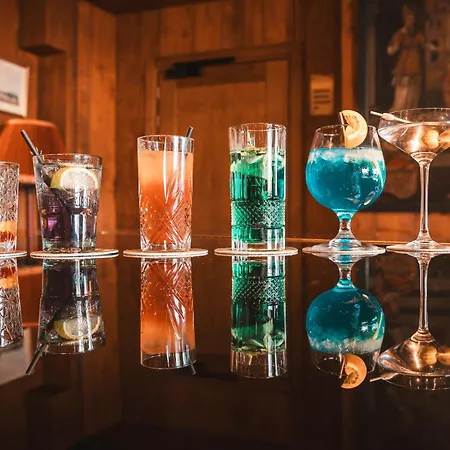 Les Violettes & Отель Юнгхольц