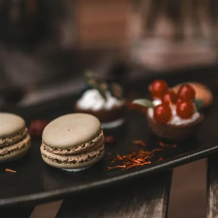 Les Violettes & Отель 4*