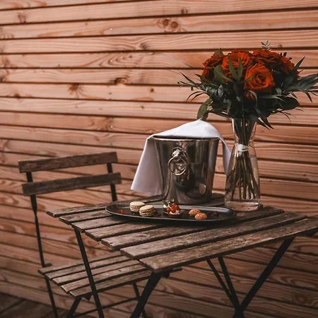 Les Violettes & Отель