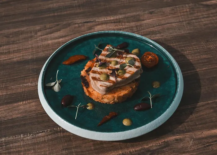 Les Violettes & Hotel