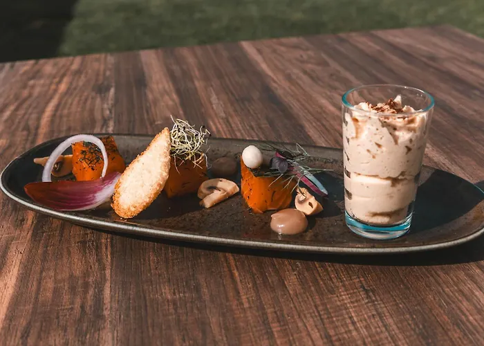 Les Violettes & Hotel 4*