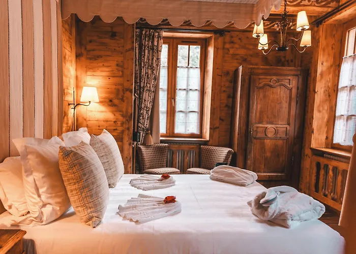 Les Violettes & Hotel